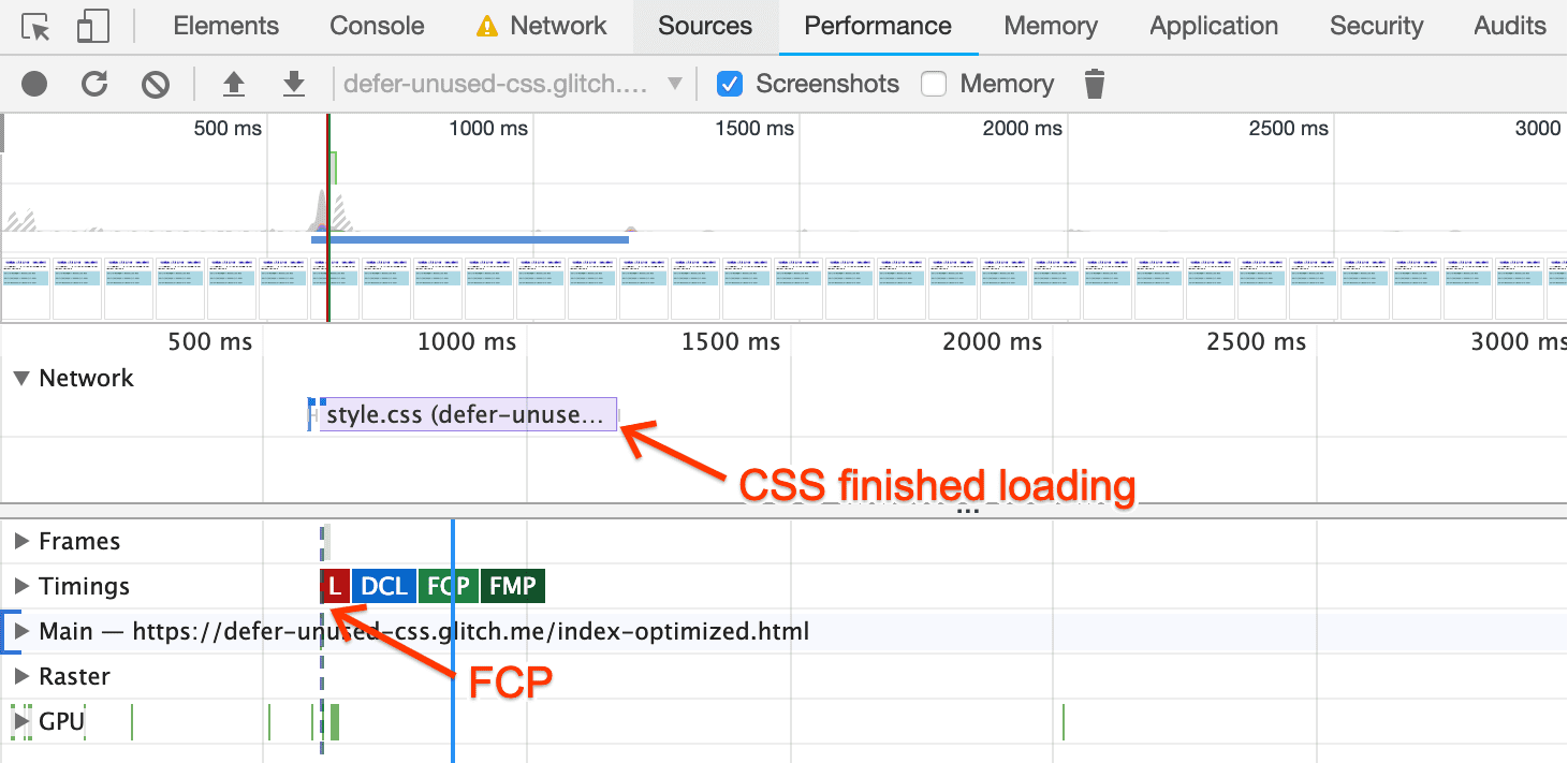 Trace des performances des outils de développement pour la page optimisée, indiquant que le FCP démarre avant le chargement du CSS.