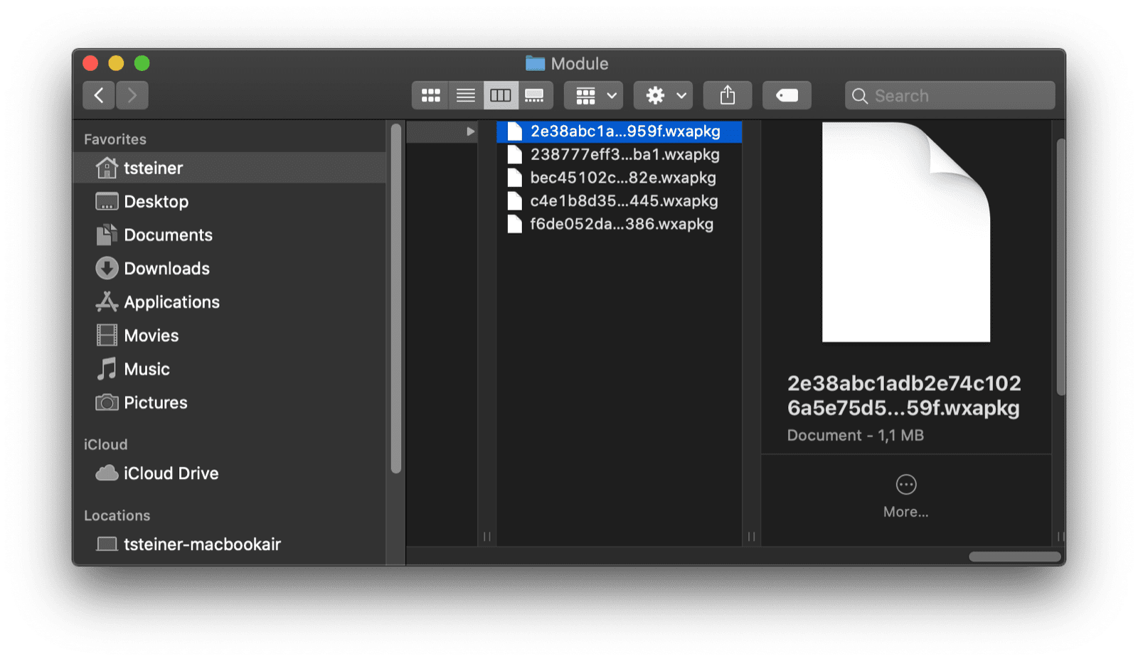 Finder de macOS que muestra una carpeta que contiene archivos &quot;.wxapkg&quot; de la miniapp de WeChat almacenados en caché.