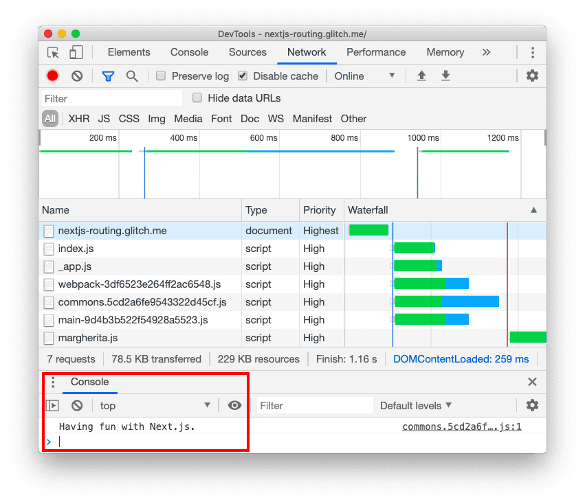 מסוף כלי הפיתוח שבו מוצגת ההודעה &#39;כיף עם Next.js&#39;.