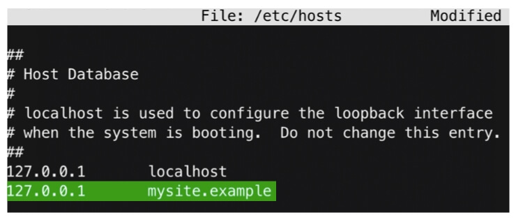 Screenshot eines Terminals, in dem eine Hosts-Datei bearbeitet wird