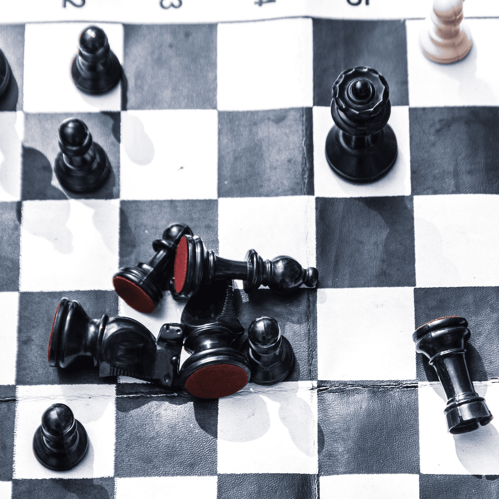 لوح شطرنج.