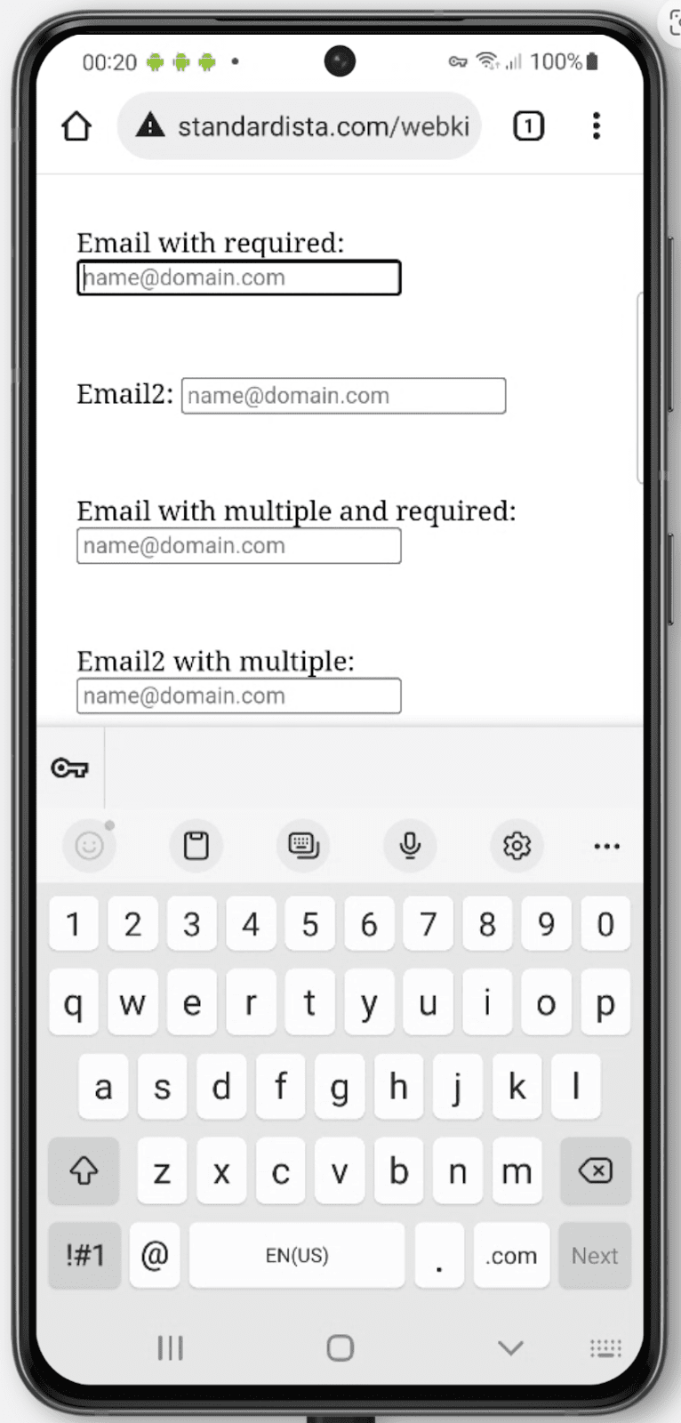 显示“input type=email”的 Android 键盘。