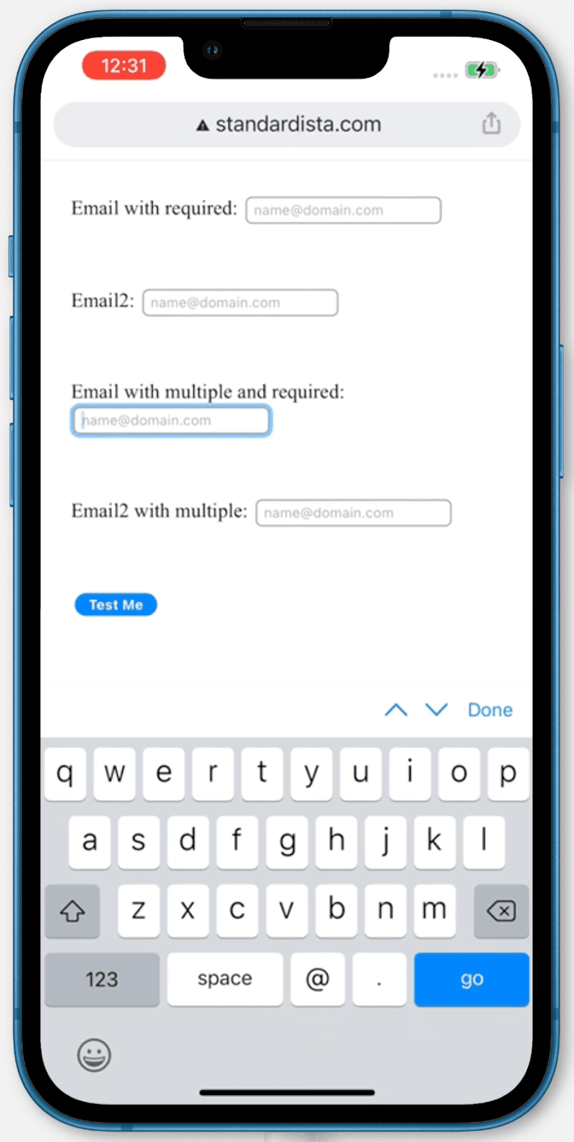 Tastiera dell&#39;iPhone che mostra il tipo di input = email.